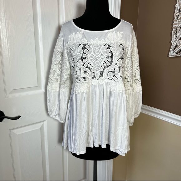 ⭐️ Anthropologie Deletta white crochet lace top MEDIUM - Picture 2 of 9